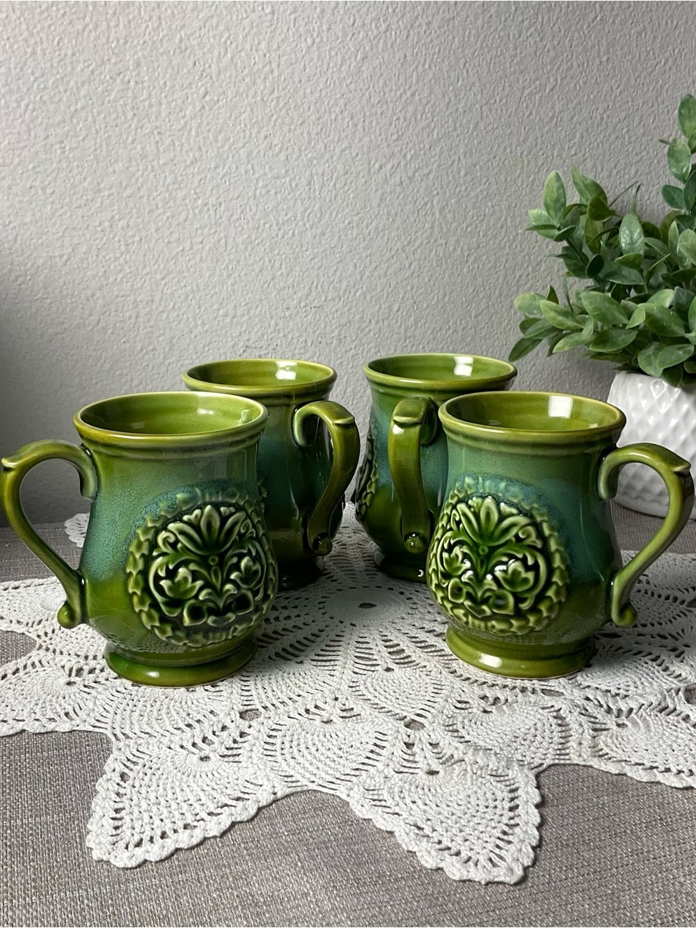 Vintage Avocado Green Ceramic Mugs Set of 4 Floral Retro Japan Style